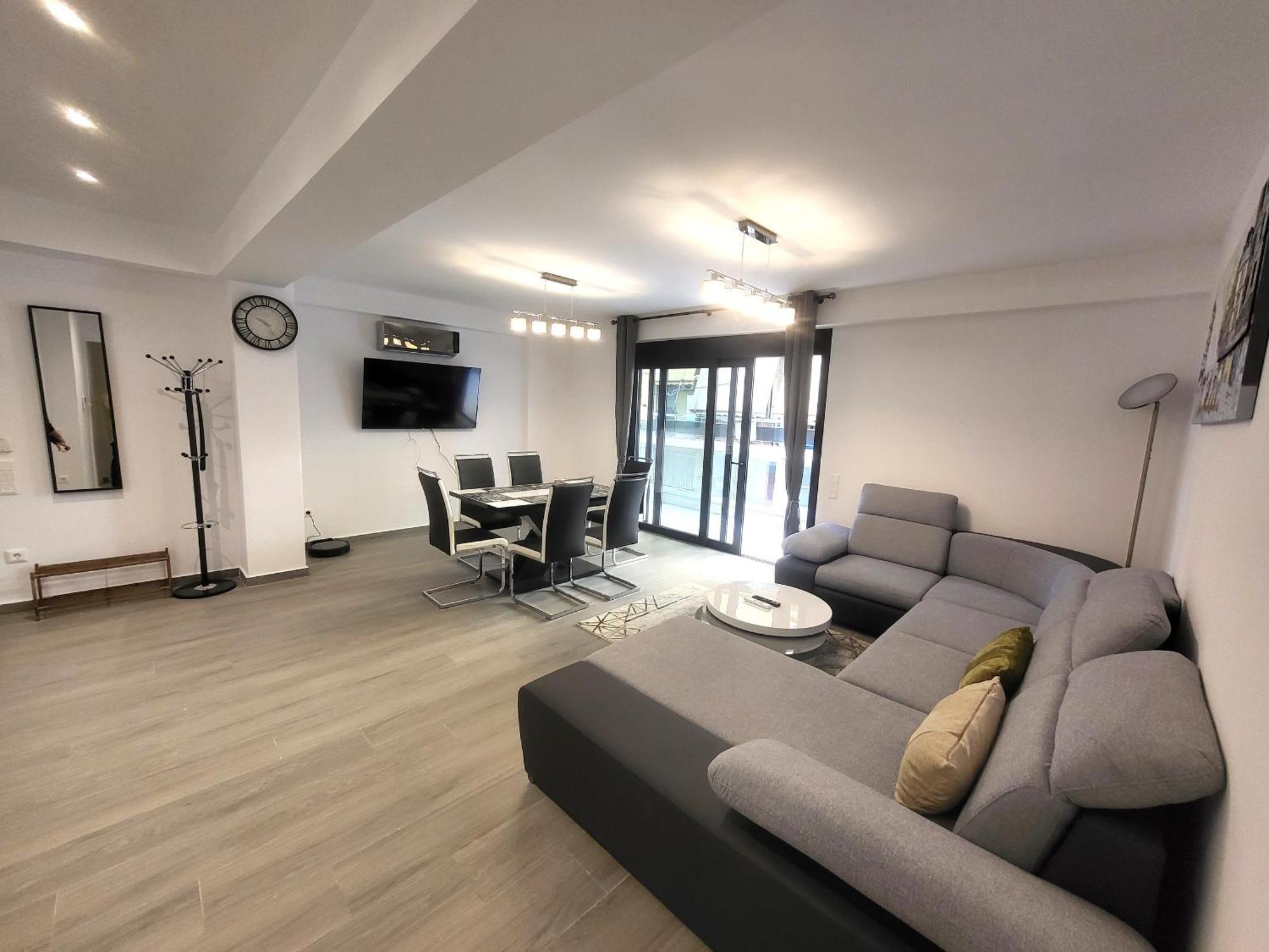 Fabilicious Suites - 2 Apartments- Romantic Jacuzzi & Spacious Family Comfort Atenas Exterior foto